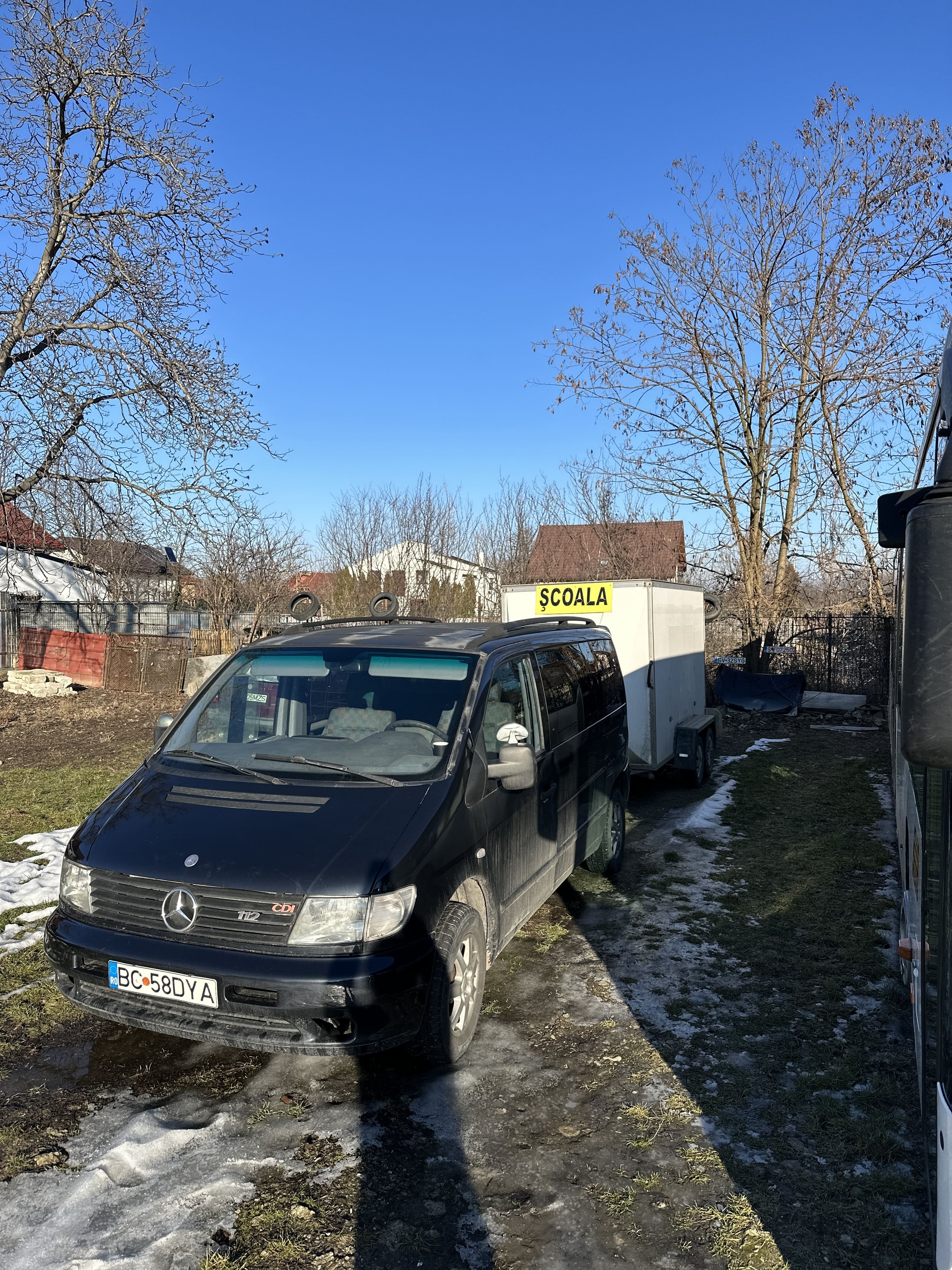 Mercedes Vito cu Remorcă - DiaDrive Bacău